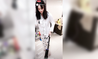 最新《瘋狂抖音》外篇之『三亞美女2』極品三亞外圍美女大秀身材 作死大尺度 摳B揉乳擠奶 (87)