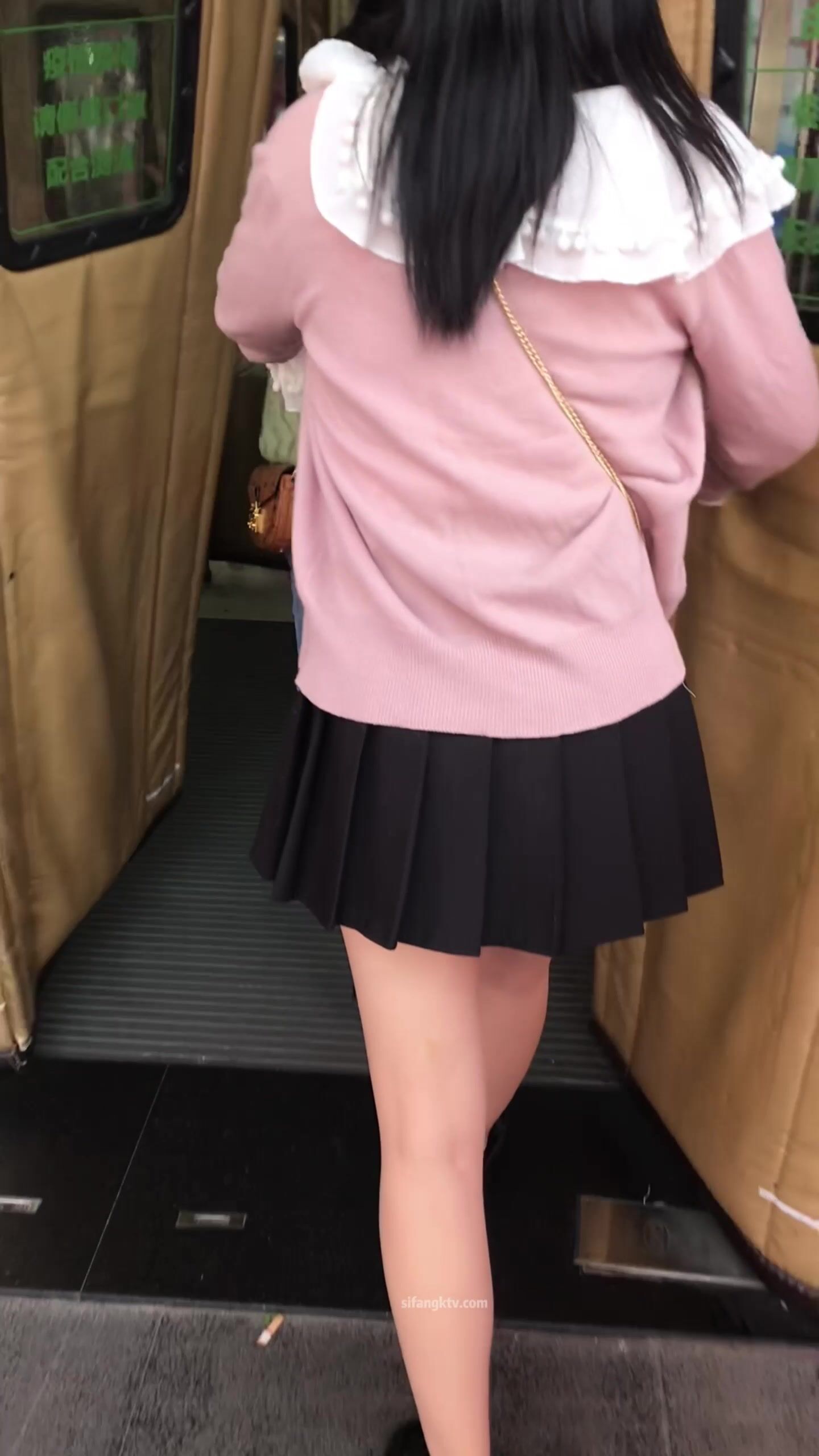 稀缺學妹專場專業抄底靚麗學生妹JK制服掀裙開閃光燈強抄看的心驚肉跳太刺激超清4K原版(24)